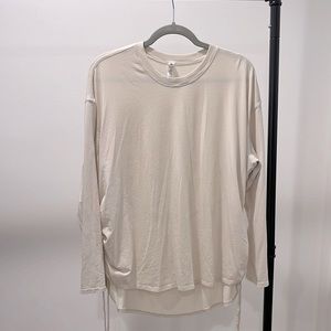 Lululemon women’s size 12 long sleeve shirt